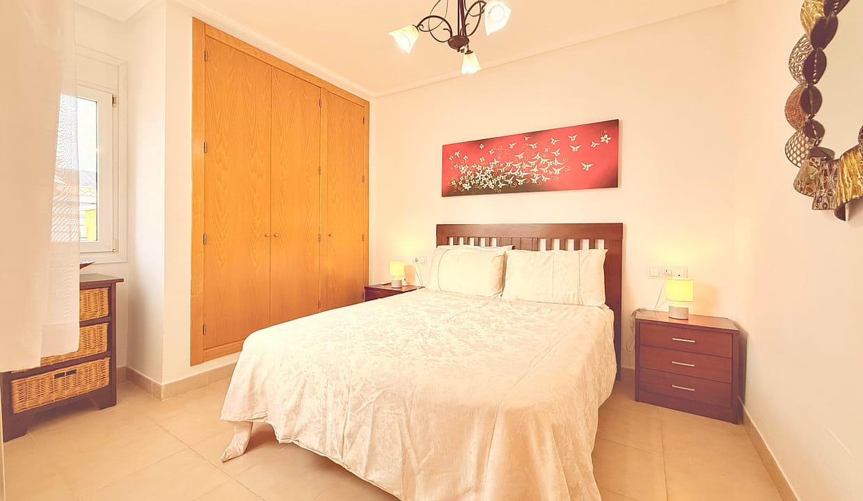 mar-menor-golf-resort-isla-grosa-primary-double-bedroom-levante-properties-01-scaled