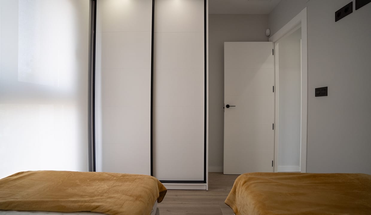 hh35092808-03-image-12