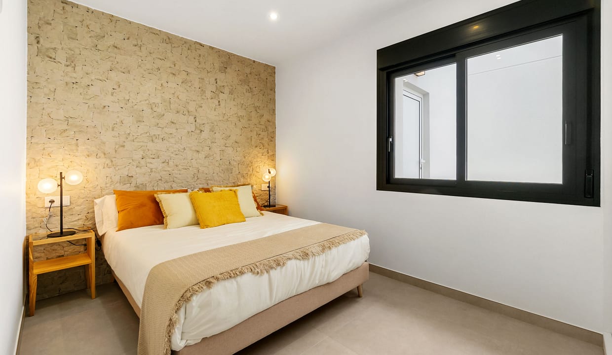 hh43546241-01-image-32