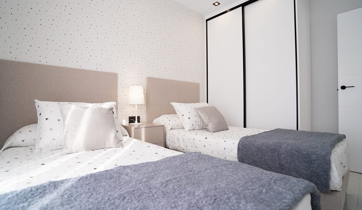 hh35092808-03-image-32