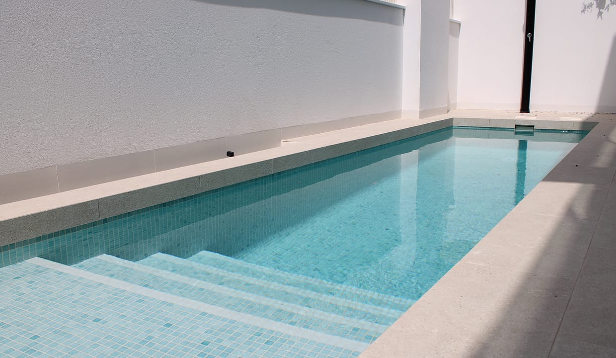 hh80182911-01-image-40