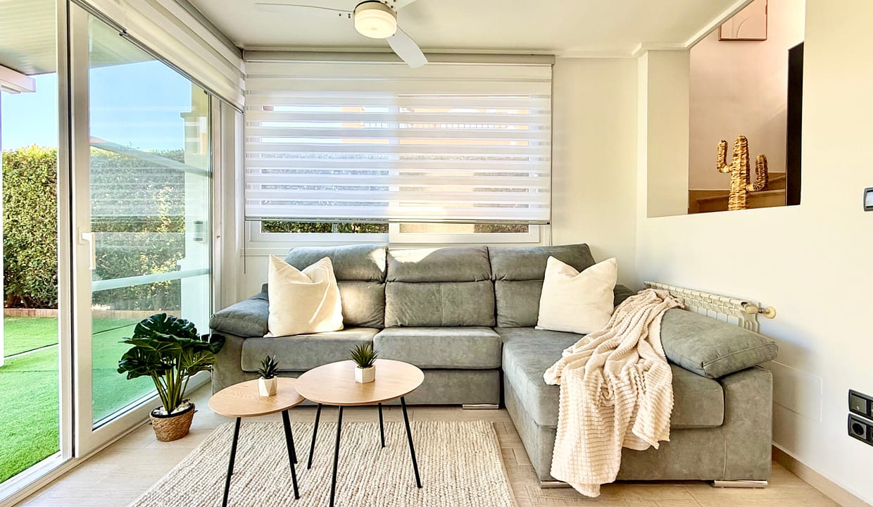 exclusive-4-bed-villa-open-plan-living-mar-menor-golf-resort-levante-properties-02-scaled