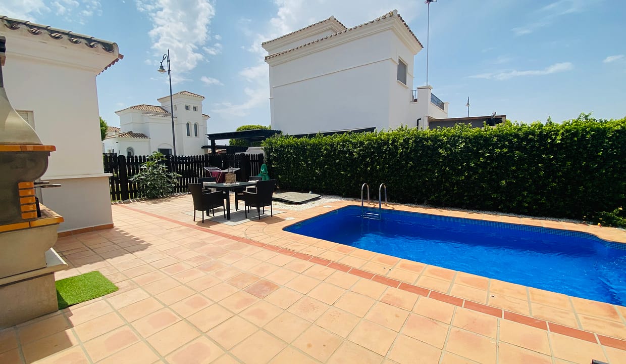 Photo 18-8-25, 14 15 16