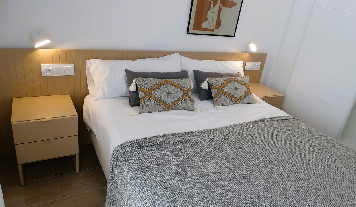 hh75810183-01-image-10