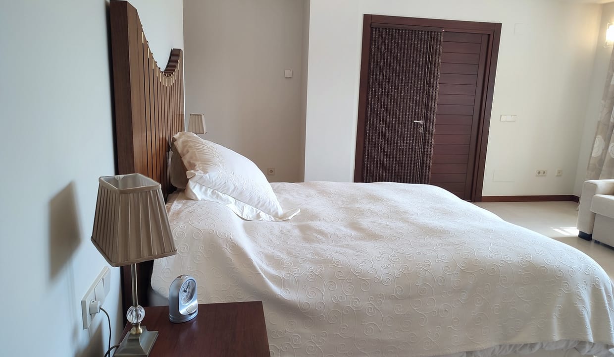 29934-villa-for-sale-in-peraleja-golf-resort-21114878-large