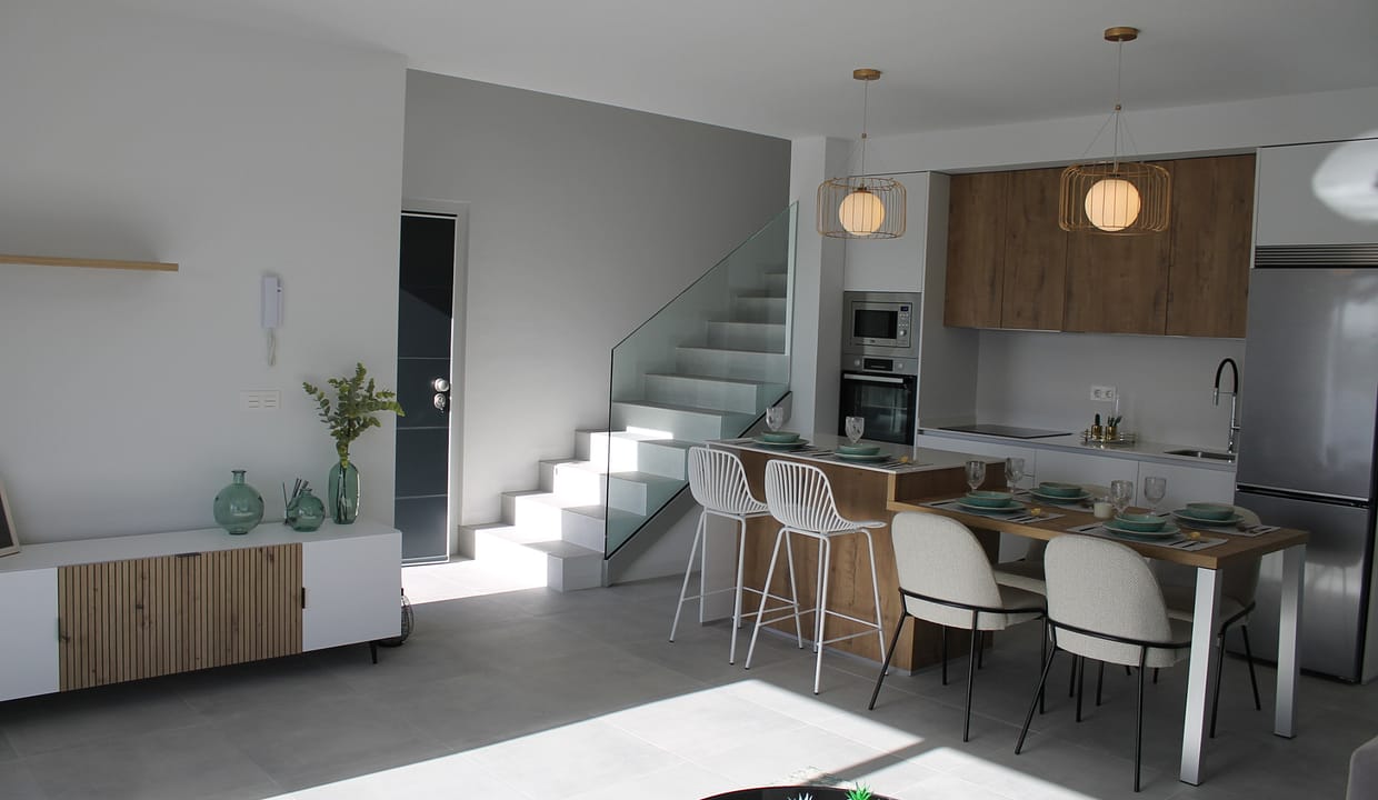 hh73940783-02-image-31