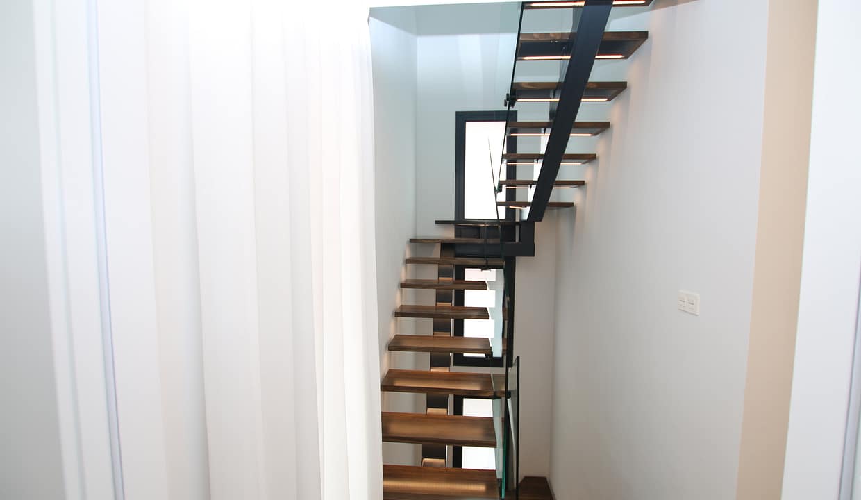 hh79845964-01-image-11