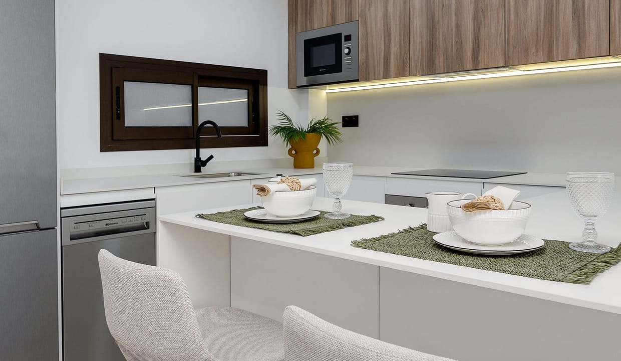 hh40379092-06-image-33