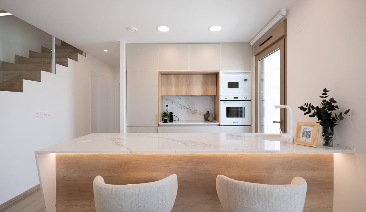 hh79676895-01-image-41