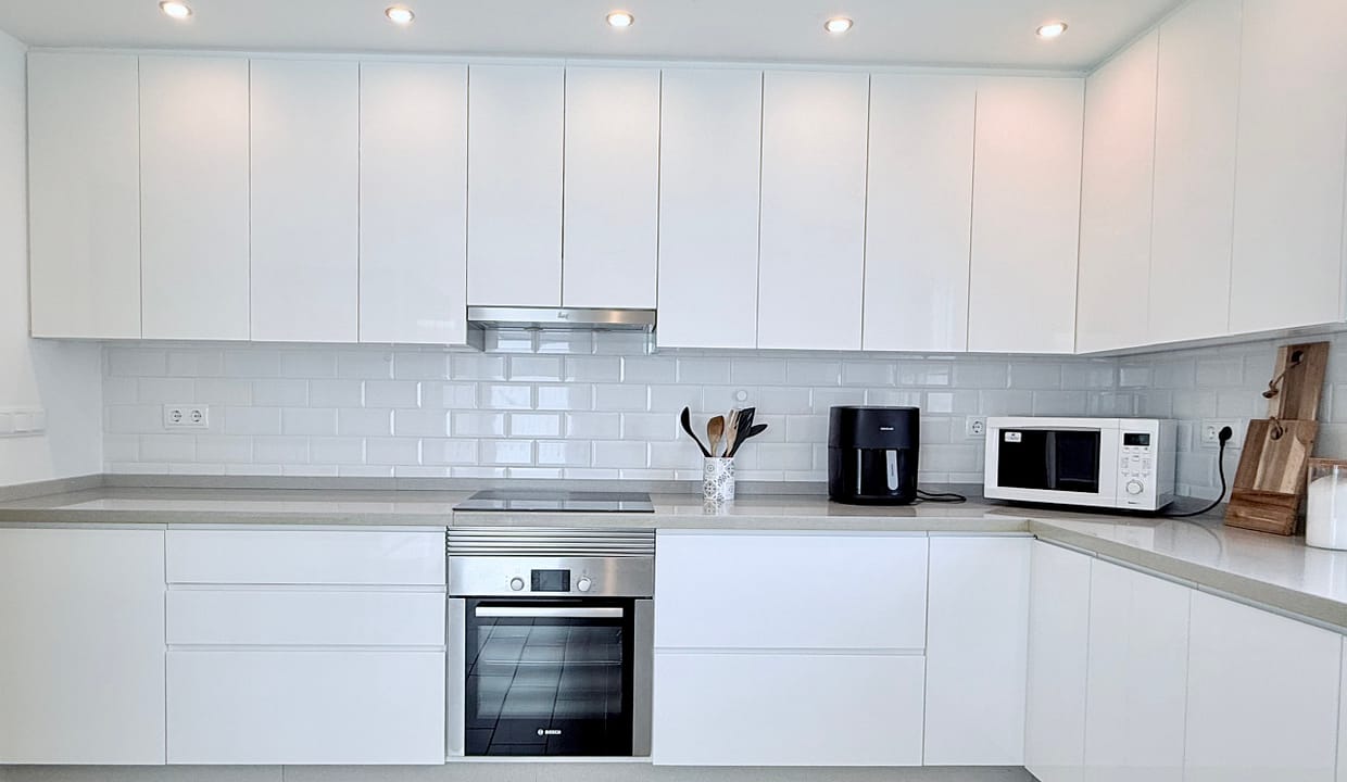 modern-kitchen-baron-villa-mar-menor-golf-resort-levante-properties-03-scaled