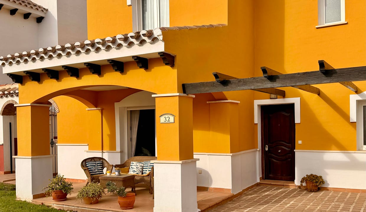 mar-menor-golf-resort-isla-grosa-villa-front-elevation-levante-properties-01-scaled