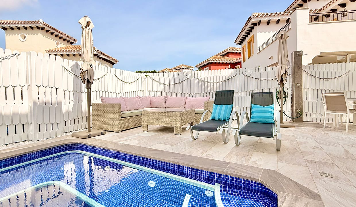 heated-pool-baron-villa-mar-menor-golf-resort-levante-properties-04-scaled