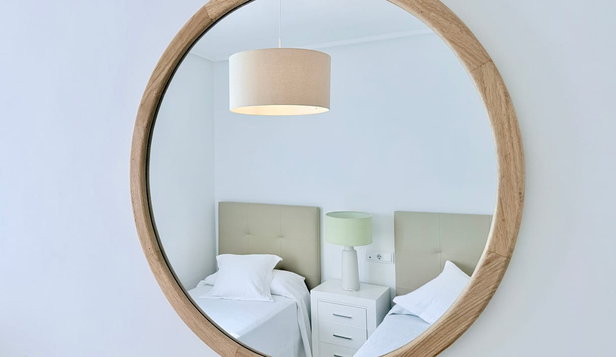 mar-menor-golf-resort-baron-villa-guest-bedroom-levante-properties-01-scaled