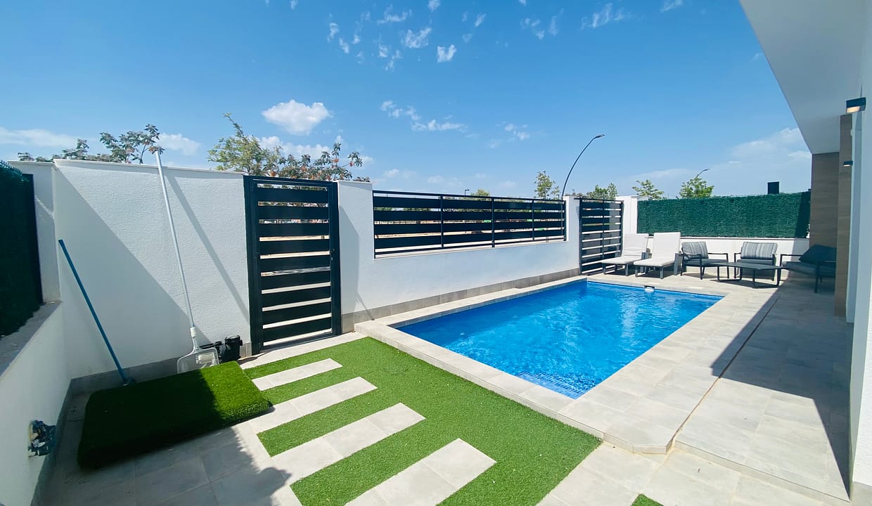 Photo 22-4-26, 15 25 45