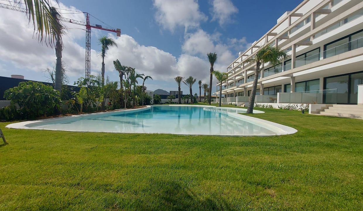 hh67925010-05-image-27