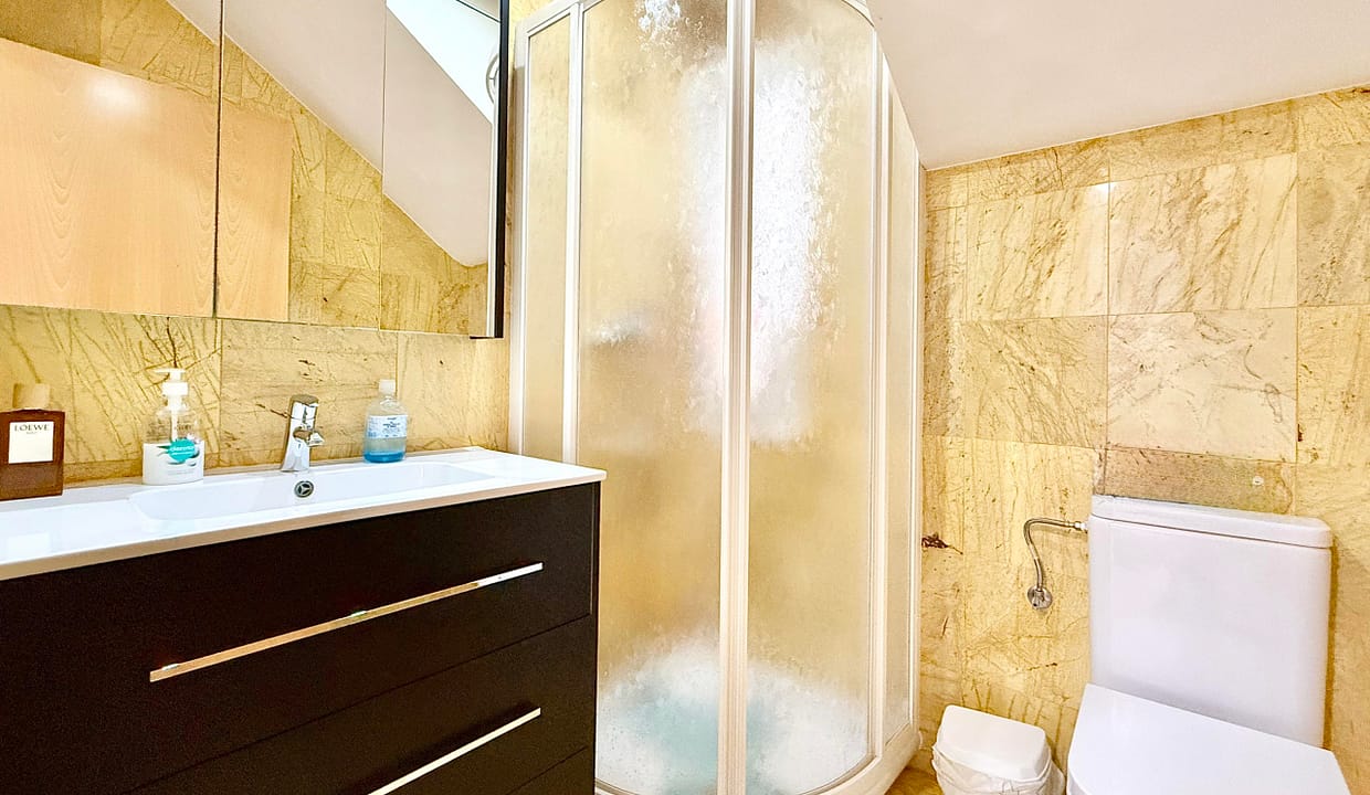 levante-properties-baron-villa-contemporary-bathroom-mar-menor-golf-resort-01-scaled