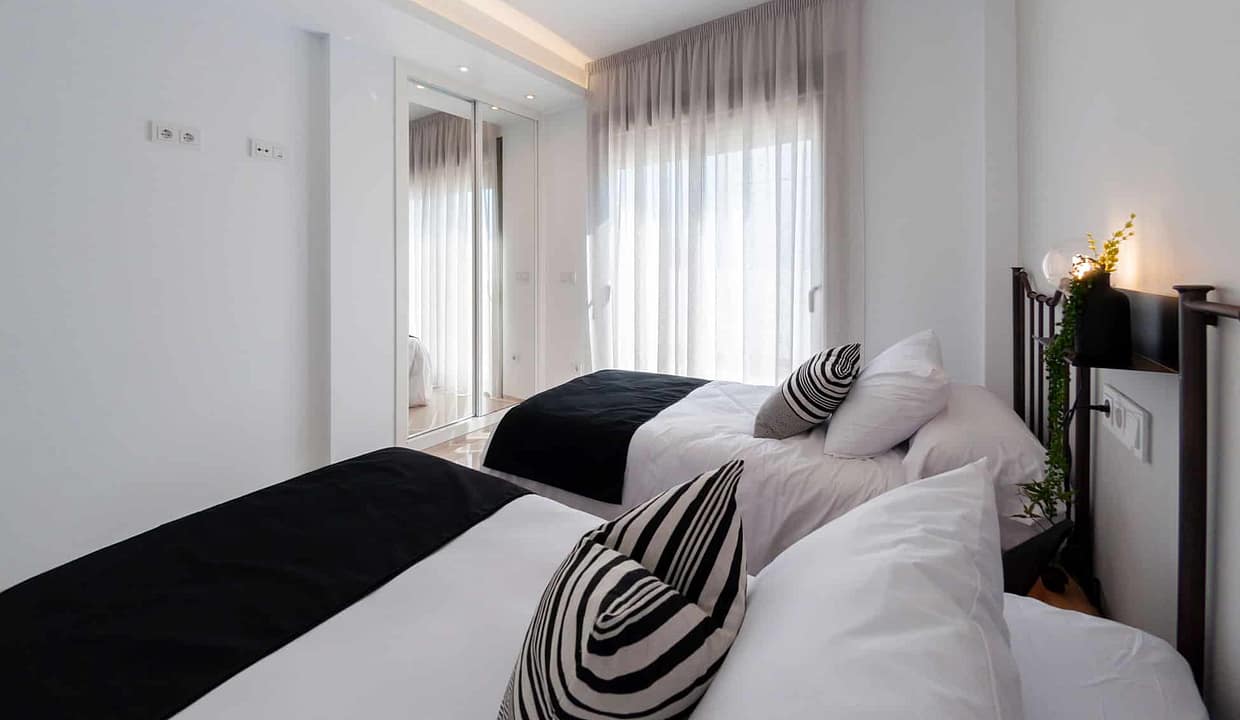 hh47987686-01-image-32