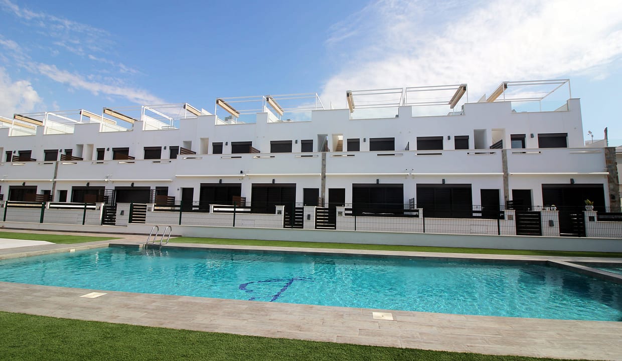 hh38832654-02-image-37