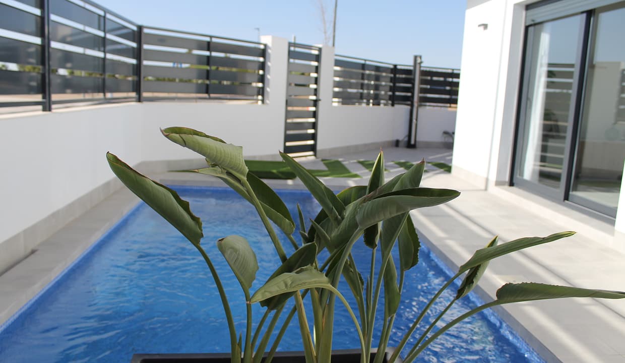 hh73940783-02-image-19