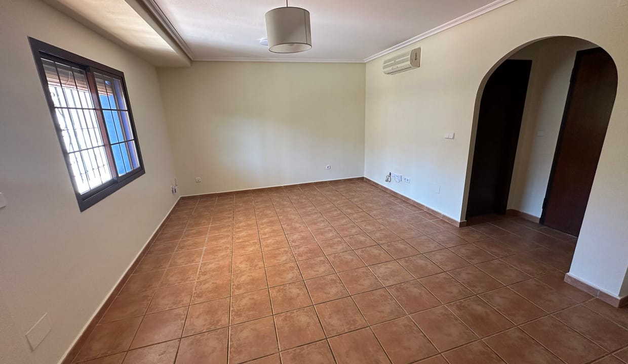 Photo-17-4-26-11-28-39-scaled