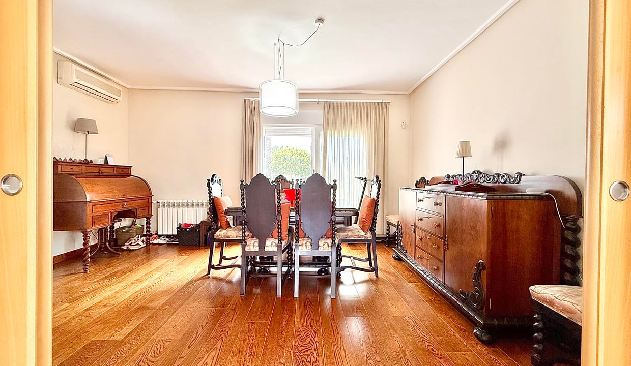 levante-properties-baron-villa-living-dining-area-mar-menor-golf-resort-02-scaled