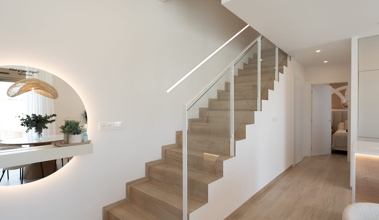 hh79676895-01-image-40