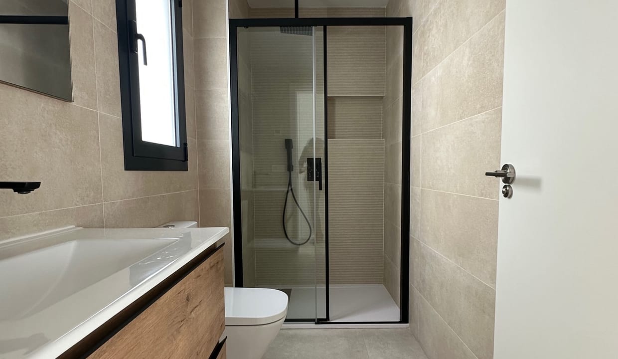 hh82940539-01-image-6