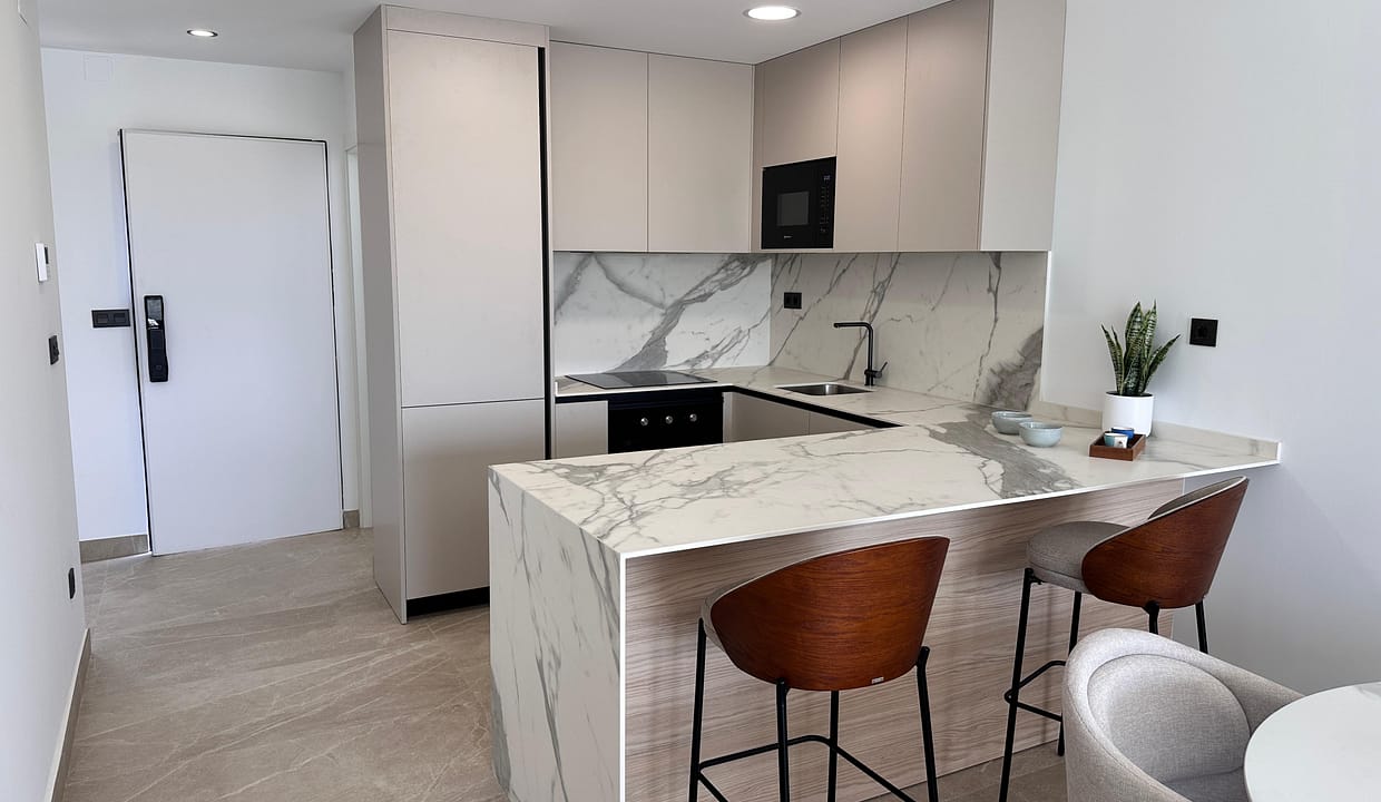 hh27415914-03-image-44