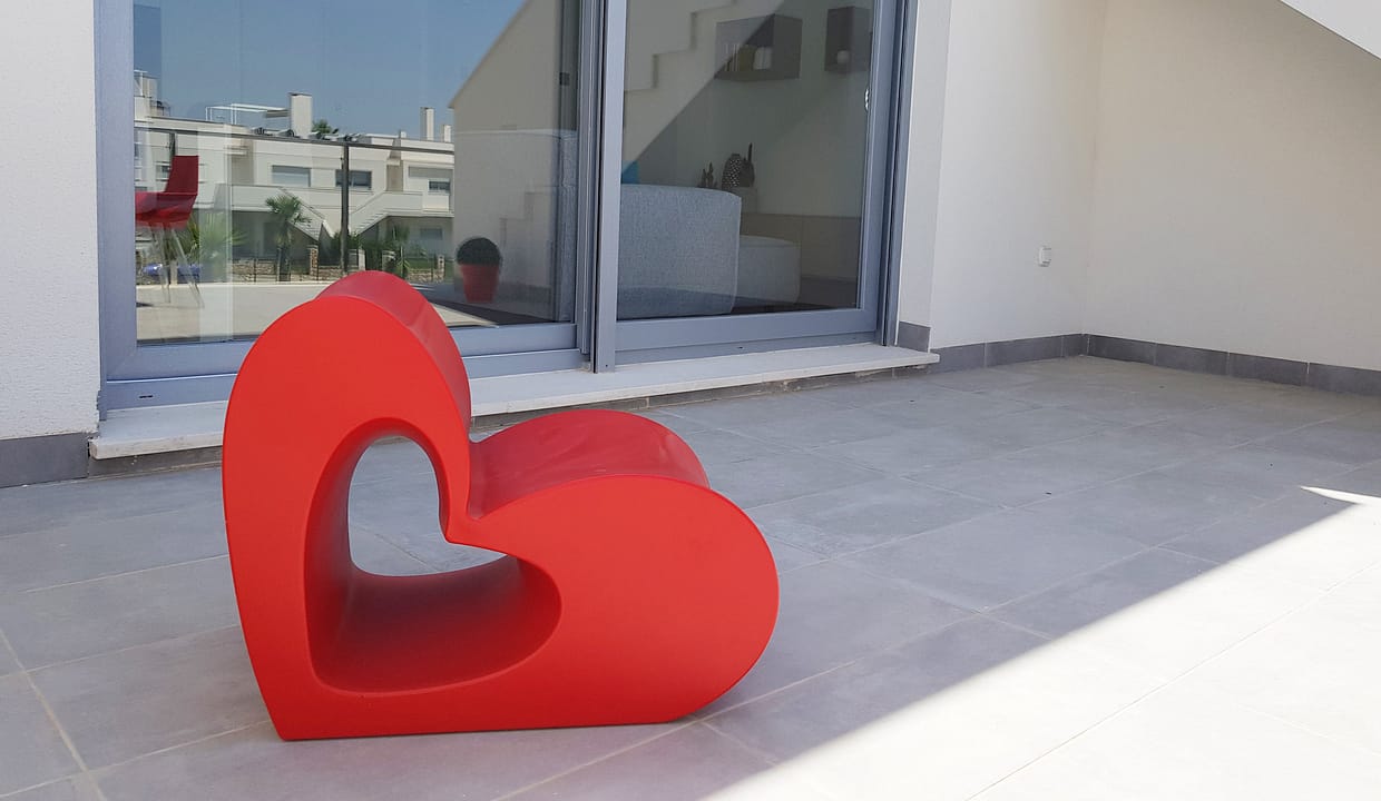 hh77216440-01-image-22