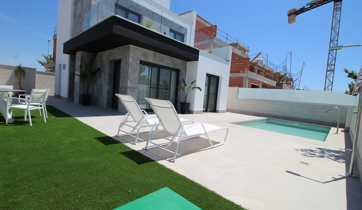 hh79845964-01-image-22