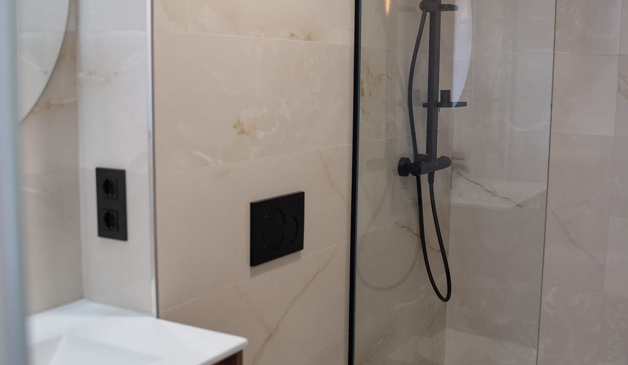 hh35092808-01-image-14