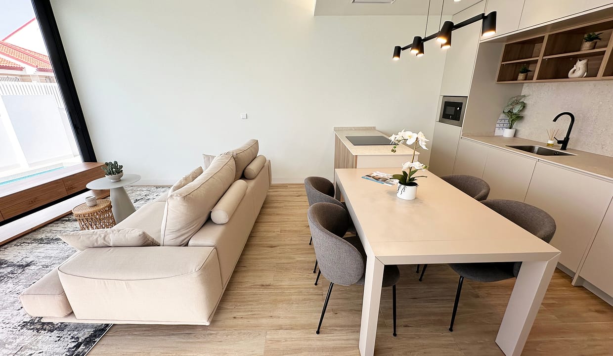 hh80182911-01-image-28