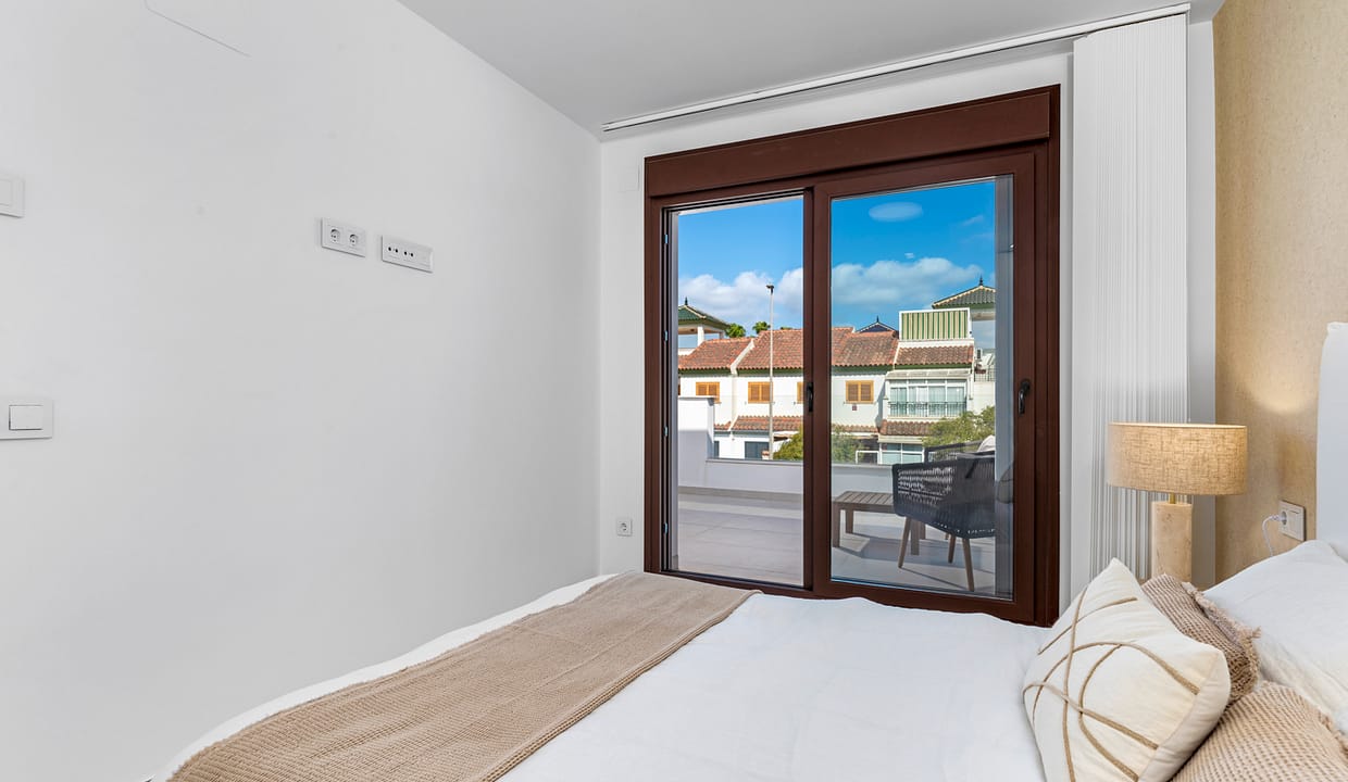 hh63389860-01-image-9