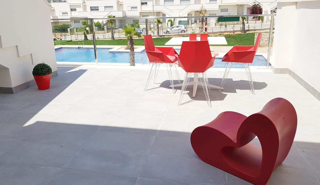 hh77216440-01-image-21