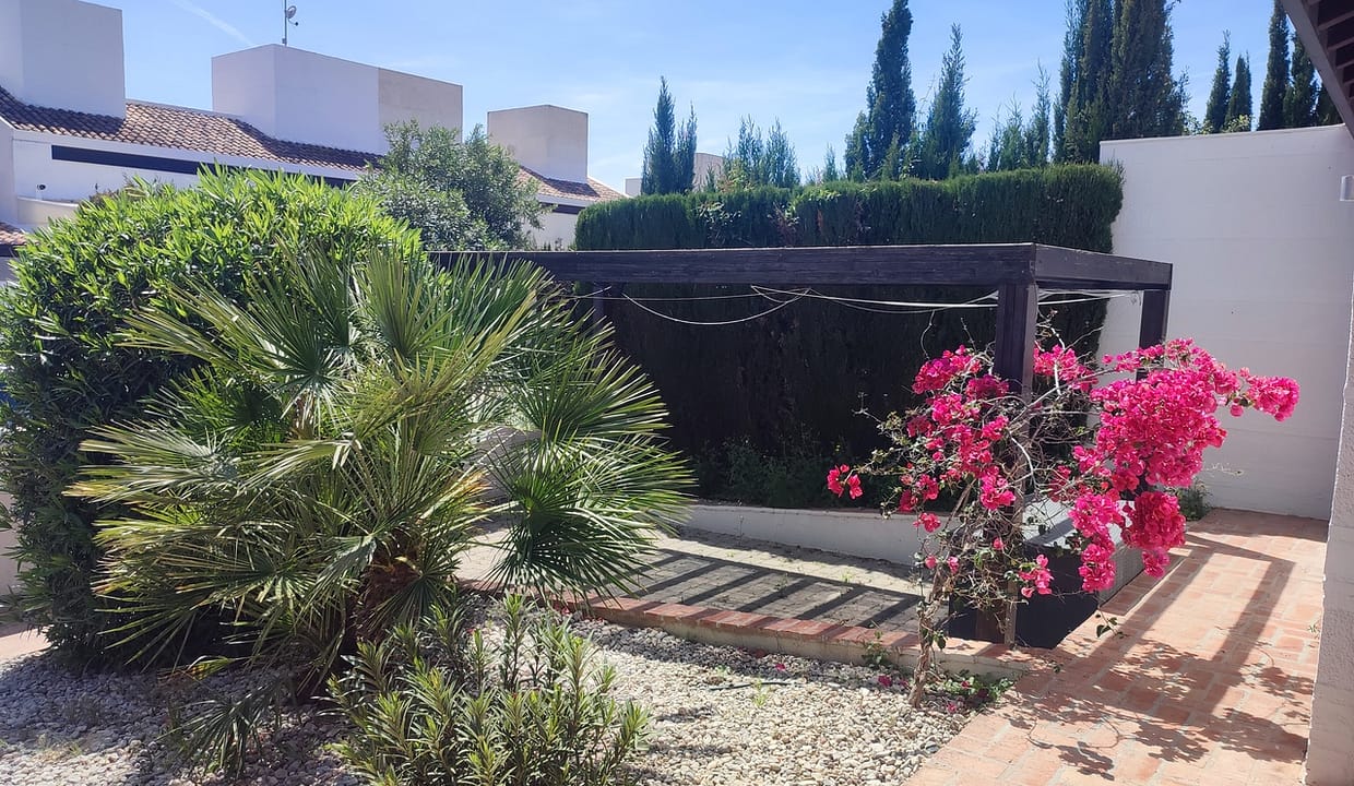 31059-villa-for-sale-in-peraleja-golf-resort-25258386-large