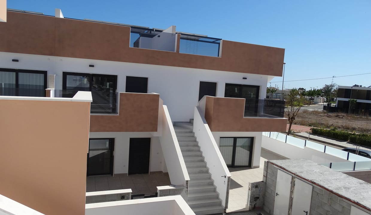 hh75810183-01-image-44