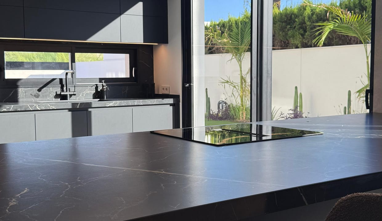 PHOTO-2025-10-01-13-24-40_10