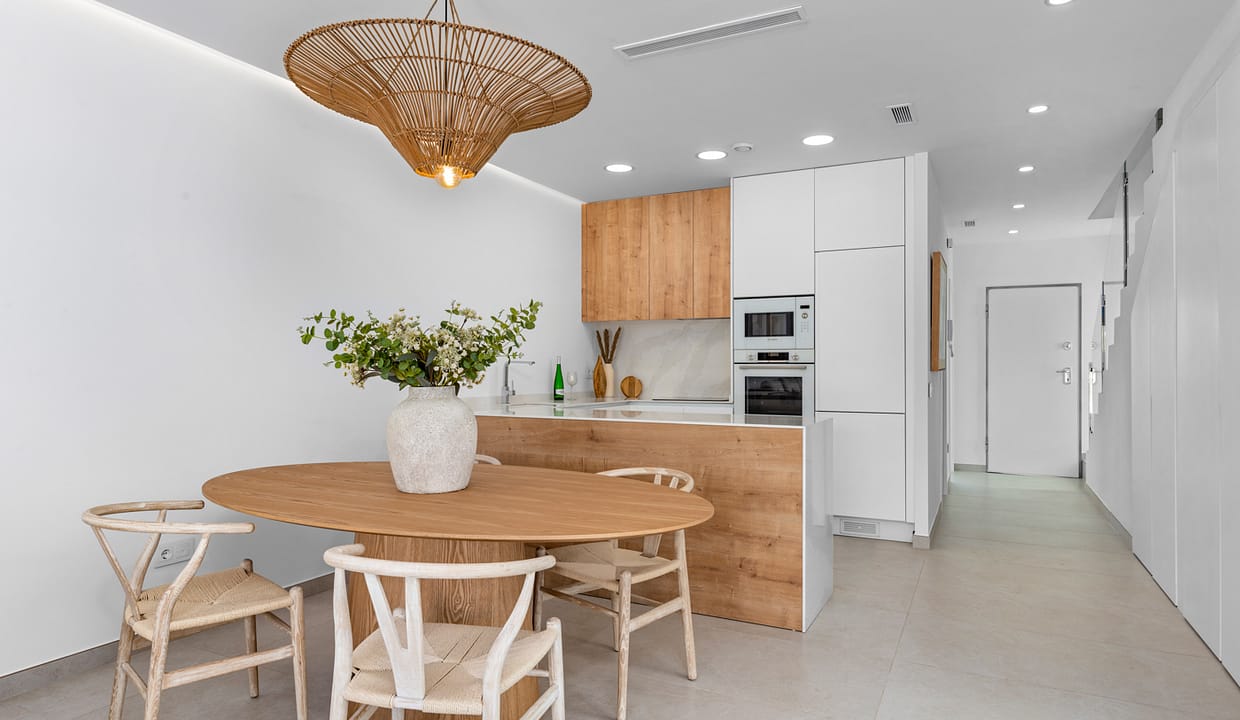 hh63389860-01-image-24