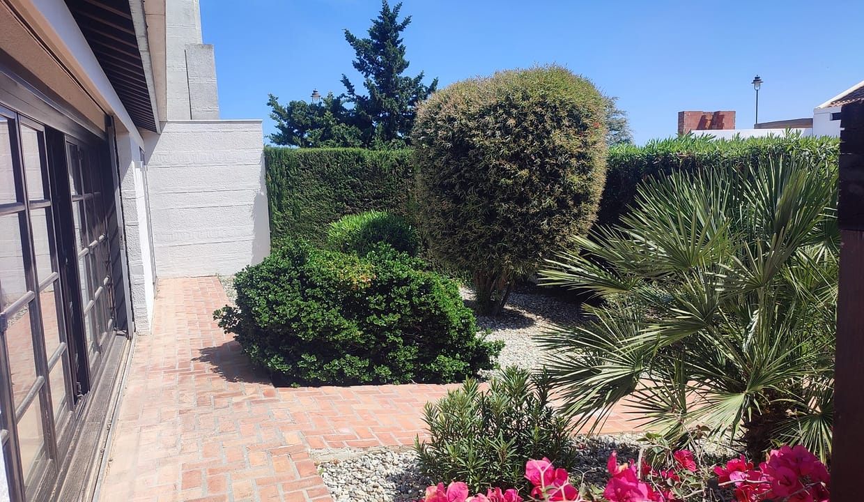 31059-villa-for-sale-in-peraleja-golf-resort-25258387-large