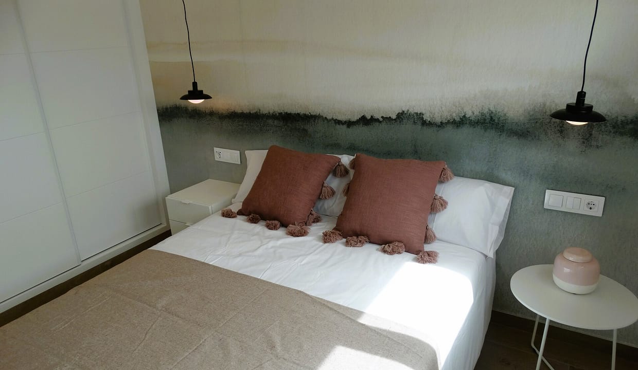 hh75810183-01-image-5