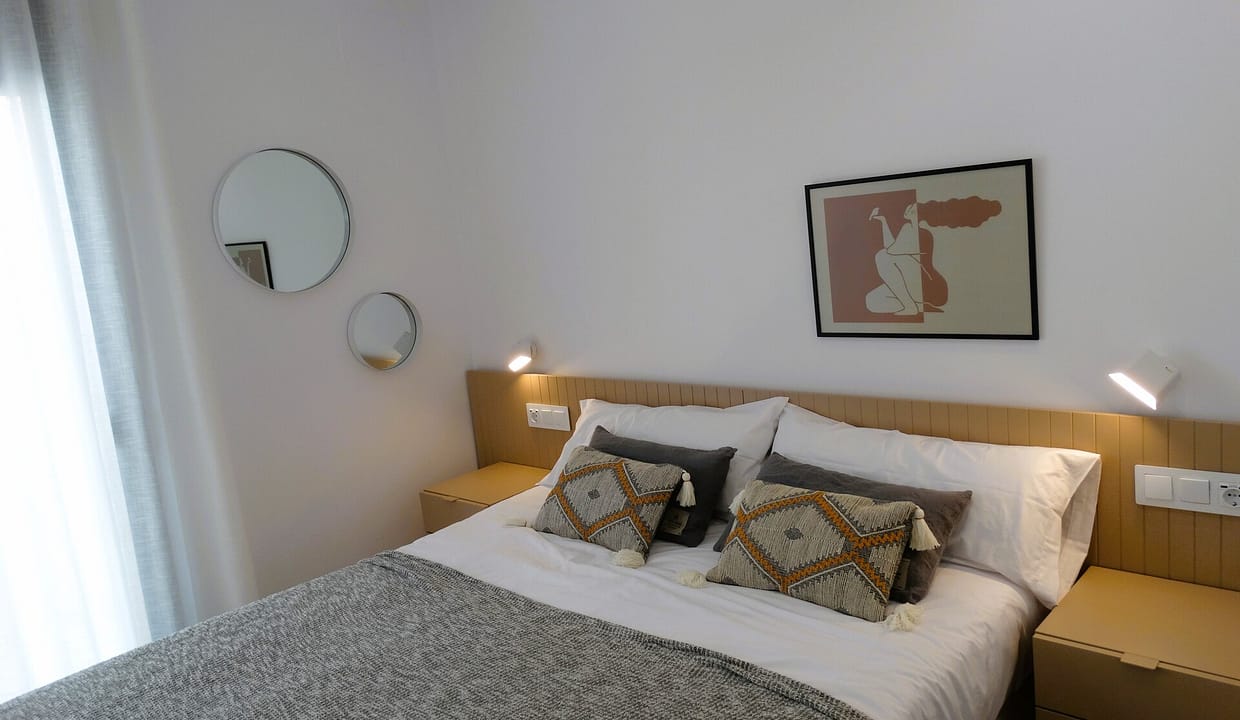 hh75810183-01-image-9