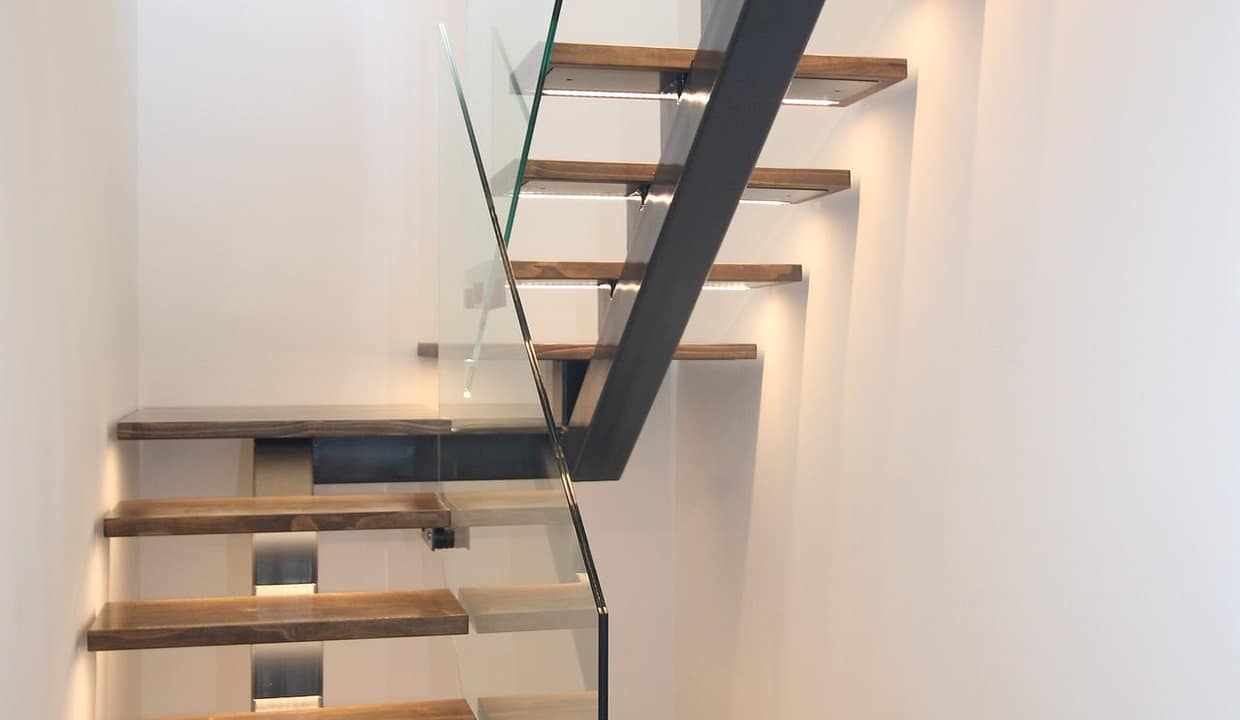 hh79845964-01-image-12