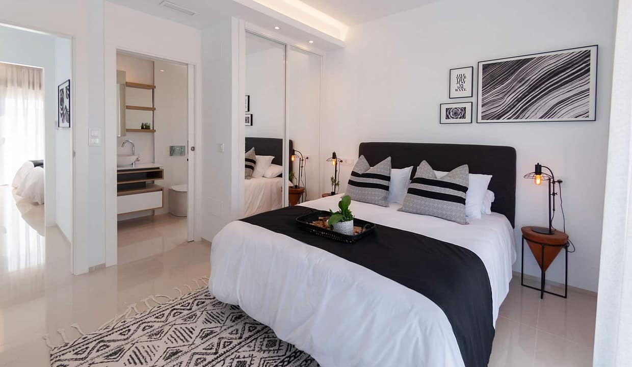 hh47987686-01-image-28