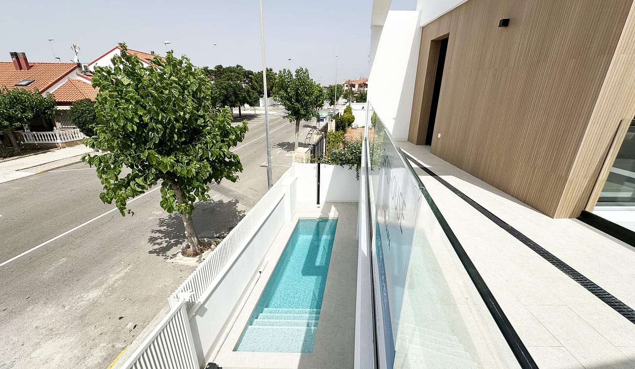 hh80182911-01-image-44