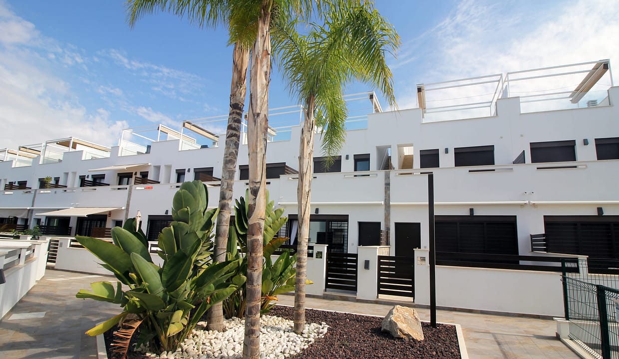 hh38832654-02-image-39