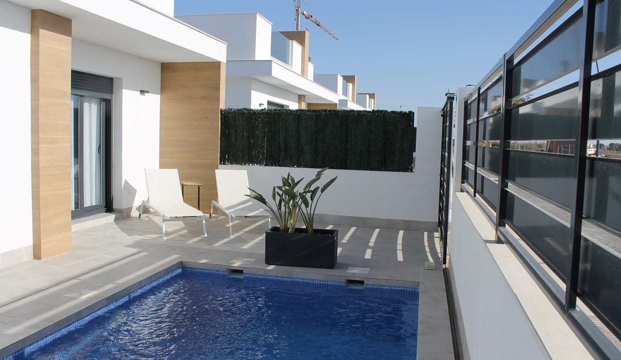 hh73940783-02-image-18