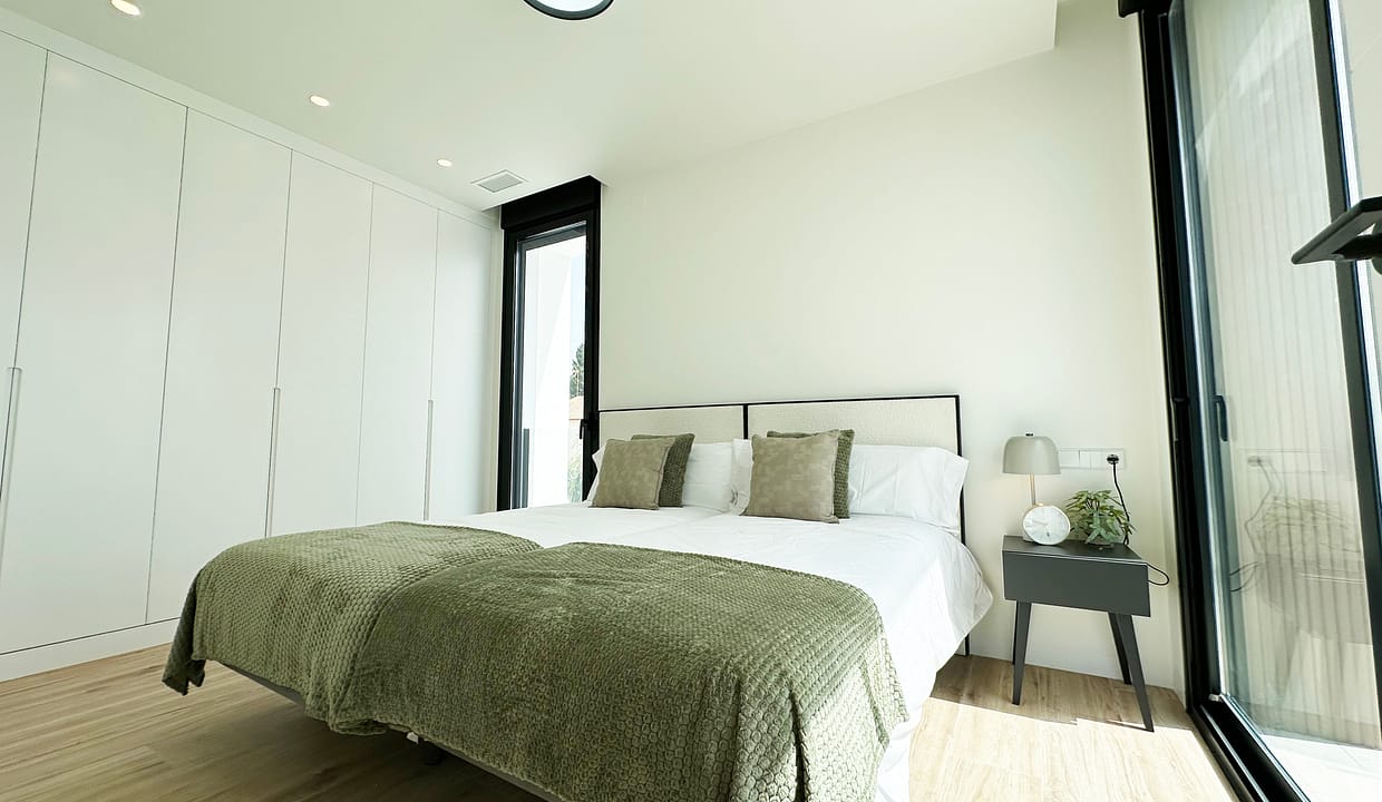 hh80182911-01-image-18