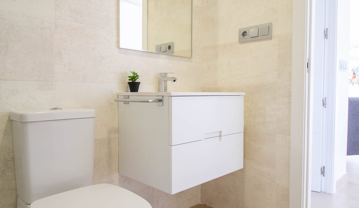 hh77216440-01-image-17