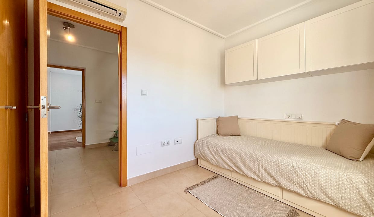 exclusive-4-bed-villa-bedroom-2-mar-menor-golf-resort-levante-properties-02-scaled