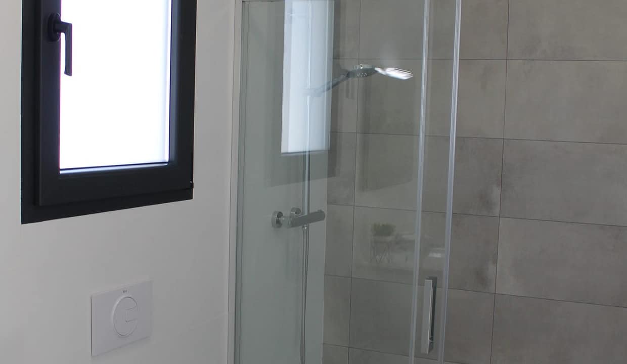 hh73940783-01-image-32